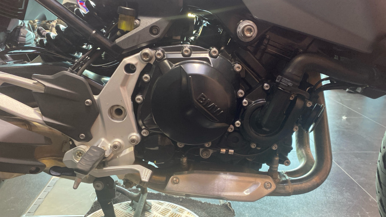 BMW F900 XR